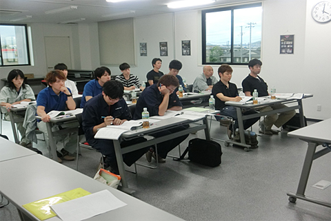 2015年9月4日(金)第1回技能検定前学科講習会を開催しました。