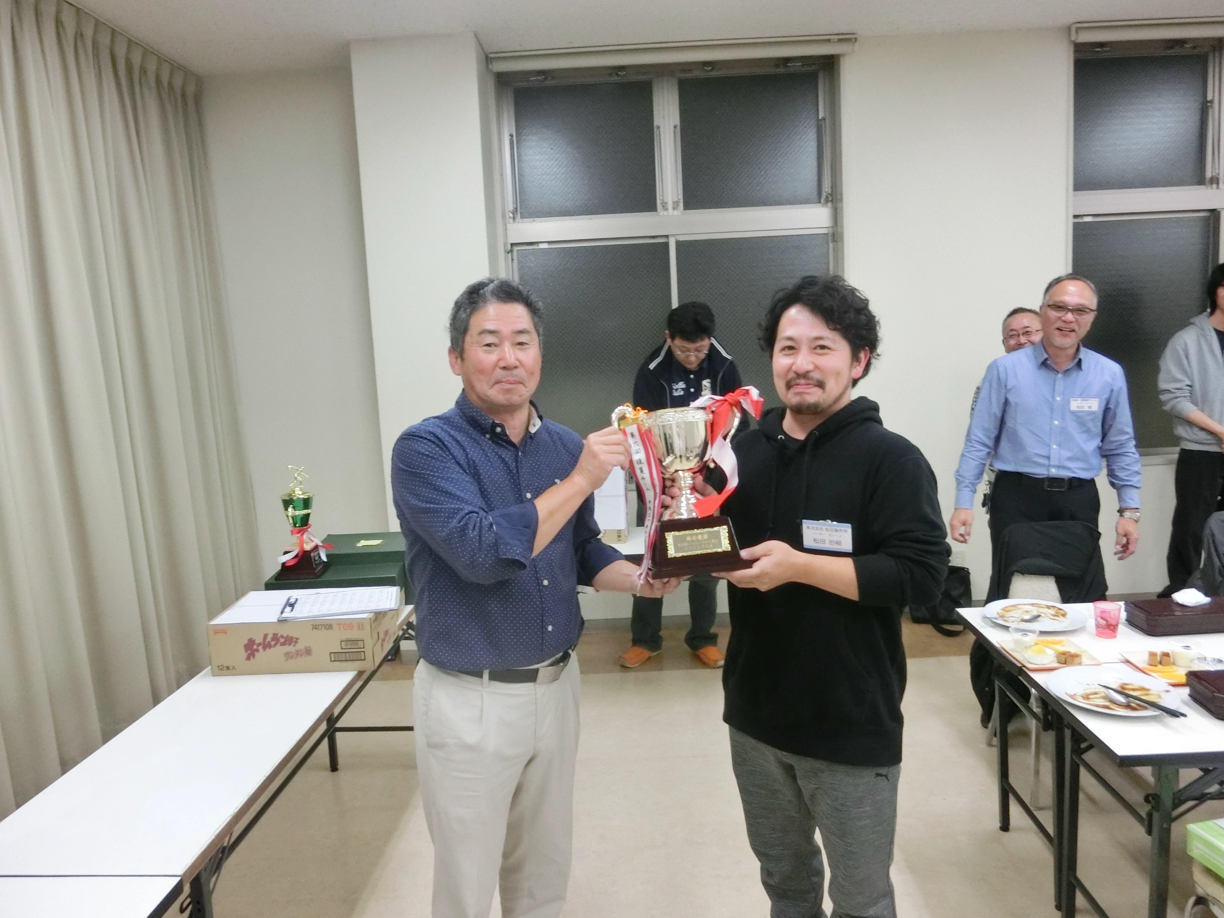 2019年11月22日(金)第7回ボウリング大会を開催しました。